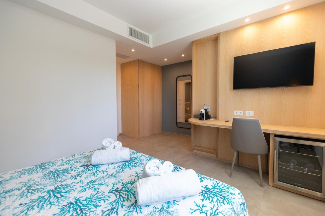 Molo Brin Rooms & Suites 올비아 외부 사진