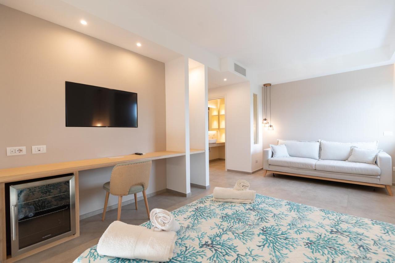 Molo Brin Rooms & Suites 올비아 외부 사진